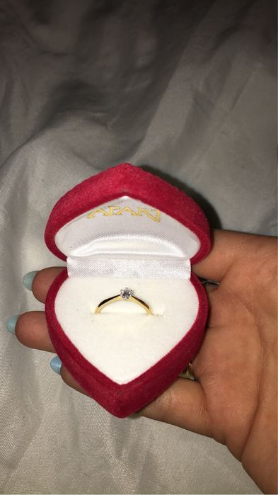 Pierscionek zareczynowy zloty