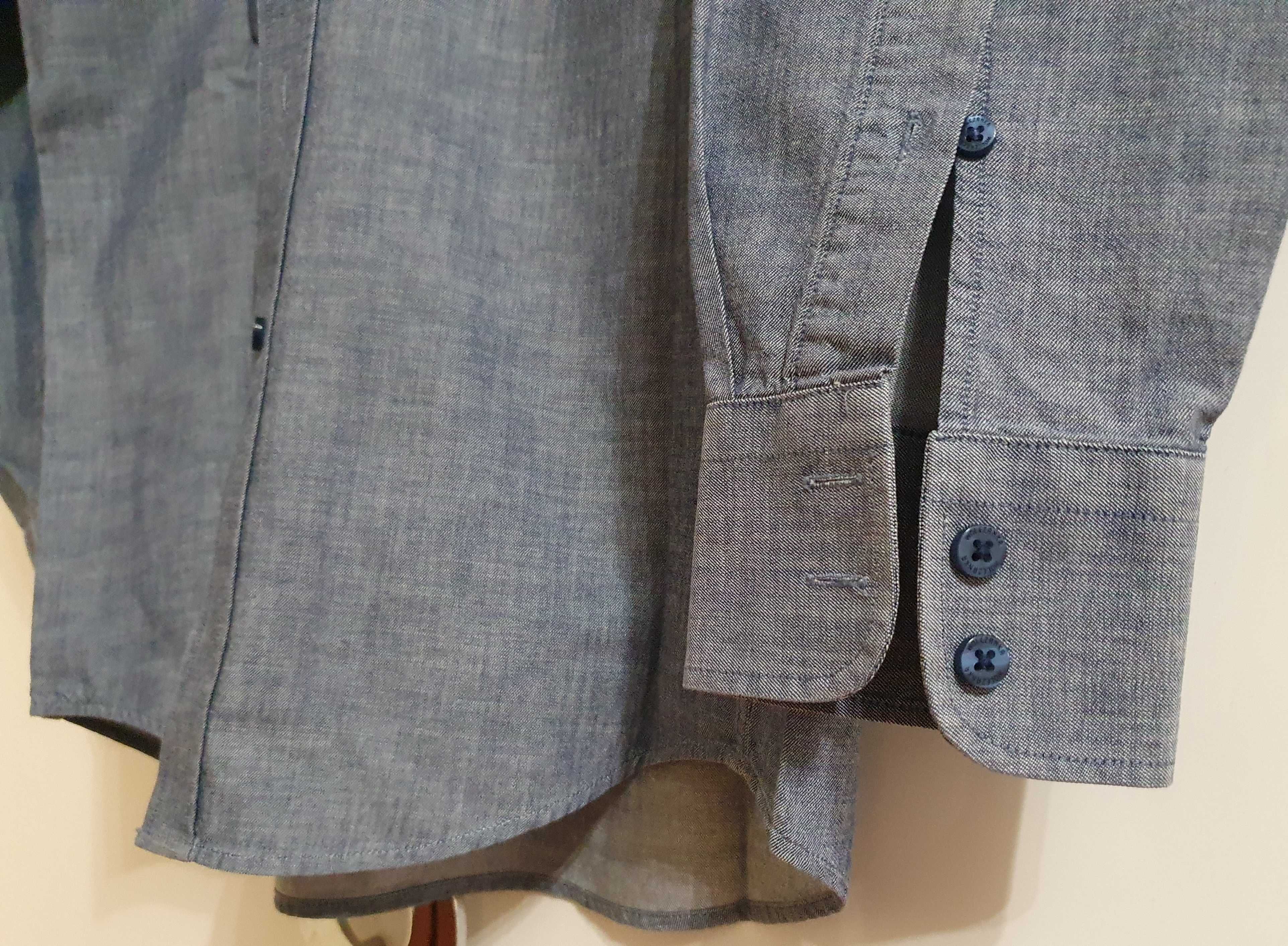 Koszula Wólczanka z materiału przypominającego denim