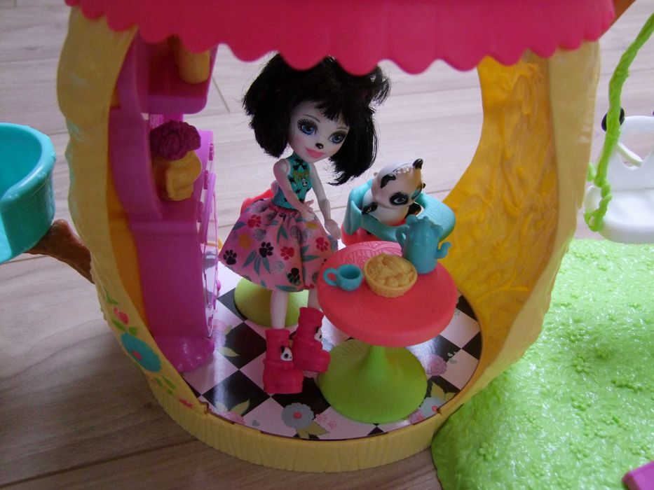 Enchantimals Leśny Domek Pandy