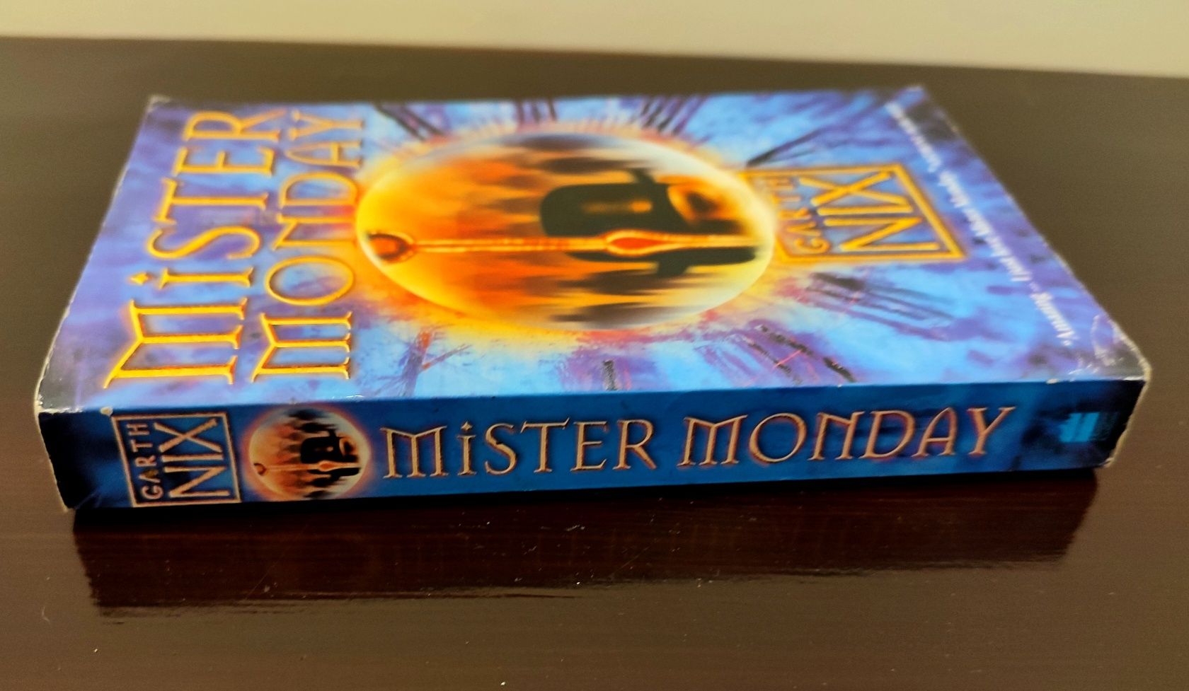 Keys to the Kingdom Mister Monday Garth Nix po angielsku