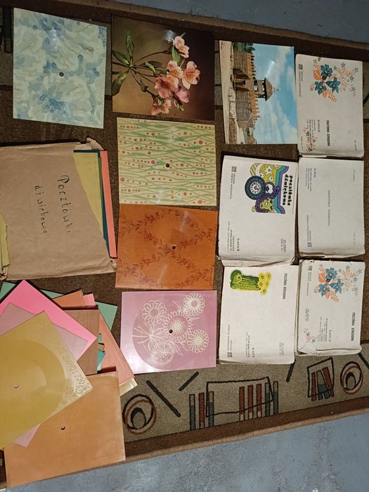 Sprzedam pocztówki dźwiękowe rożne