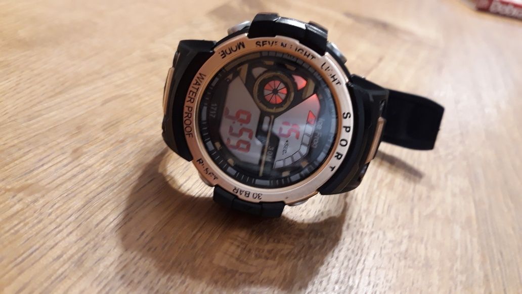 Zegarek, stoper, alarm