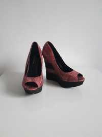 różowe buty na koturnie koturny krokodyl wąż Michael Antonio 36