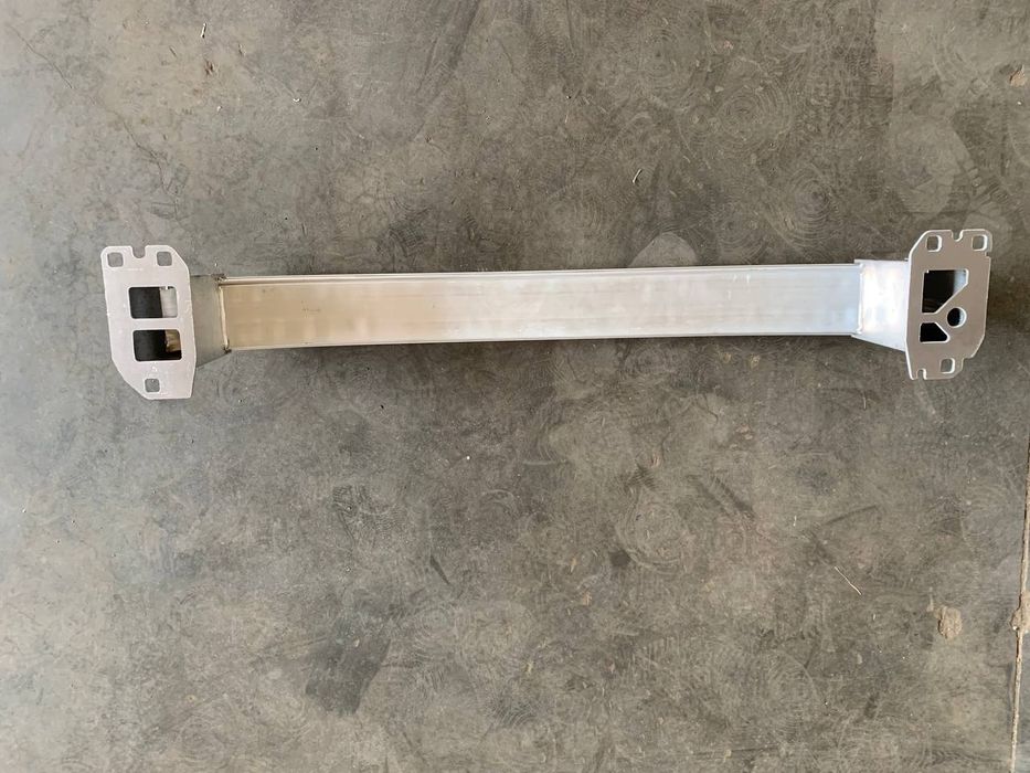 AUDI Q3 Усилитель переднего бампера (алюминиевый) 2015 2016 2017 2018