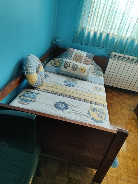 Camas com móvel quarto