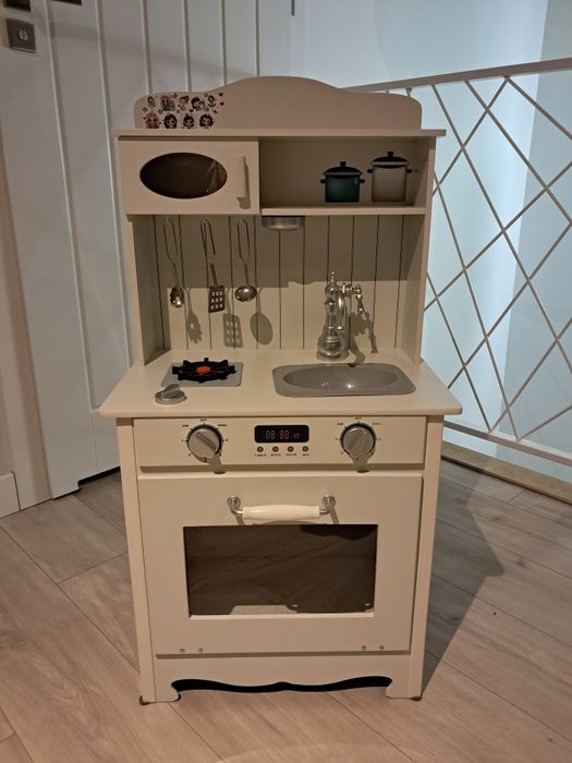 Kuchnia drewniana dla dzieci
