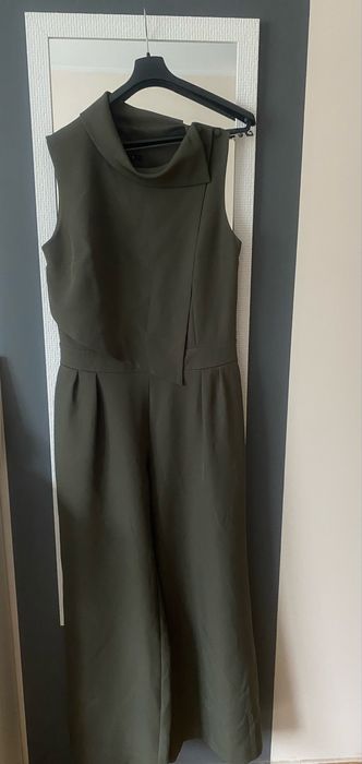 Elegancki, długi kombinezon khaki MOE L 40