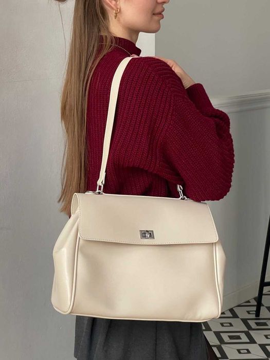 Превосходная женская сумочка