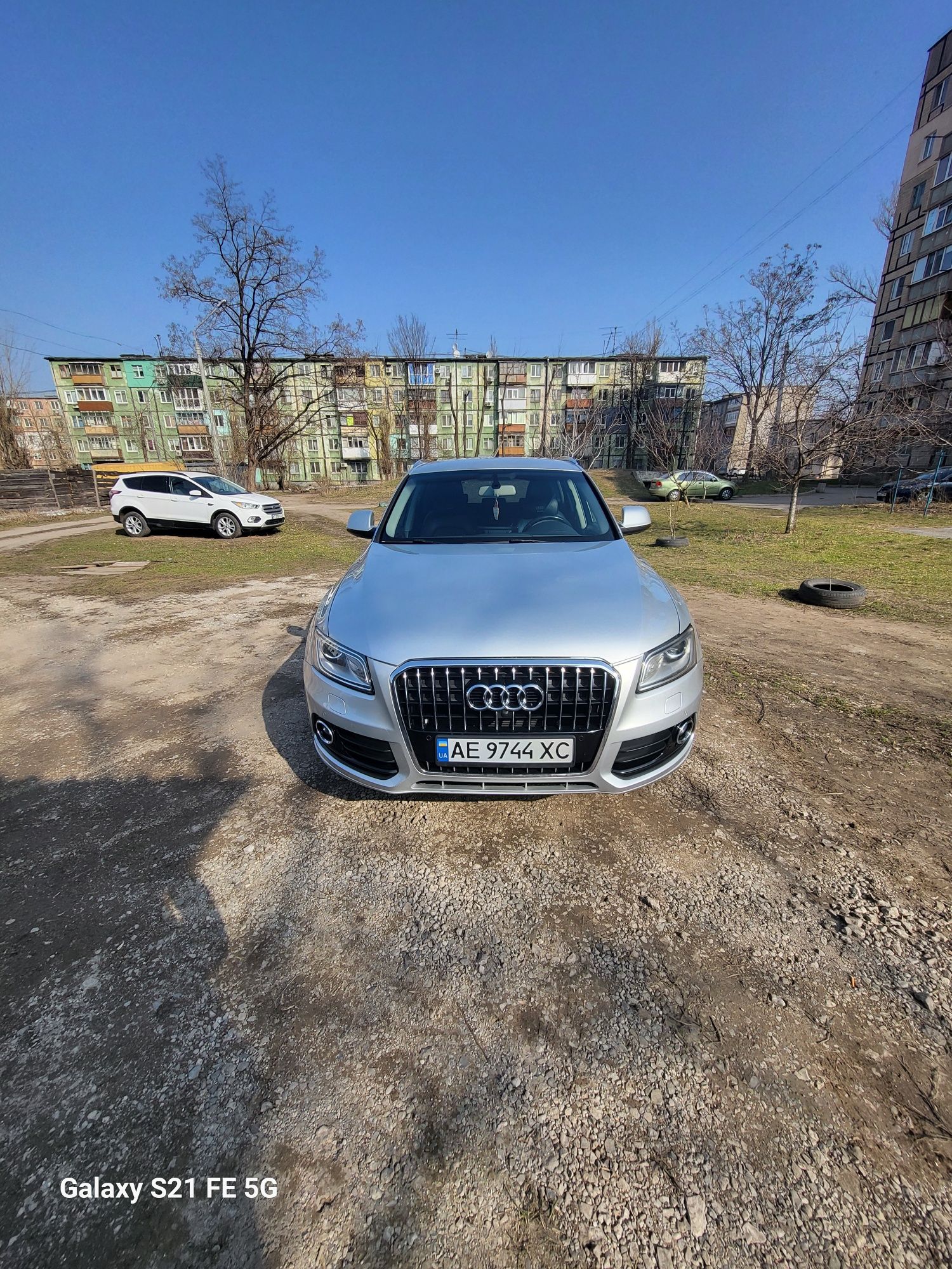 Продам Audi Q5 2011 год 3.2 бензин