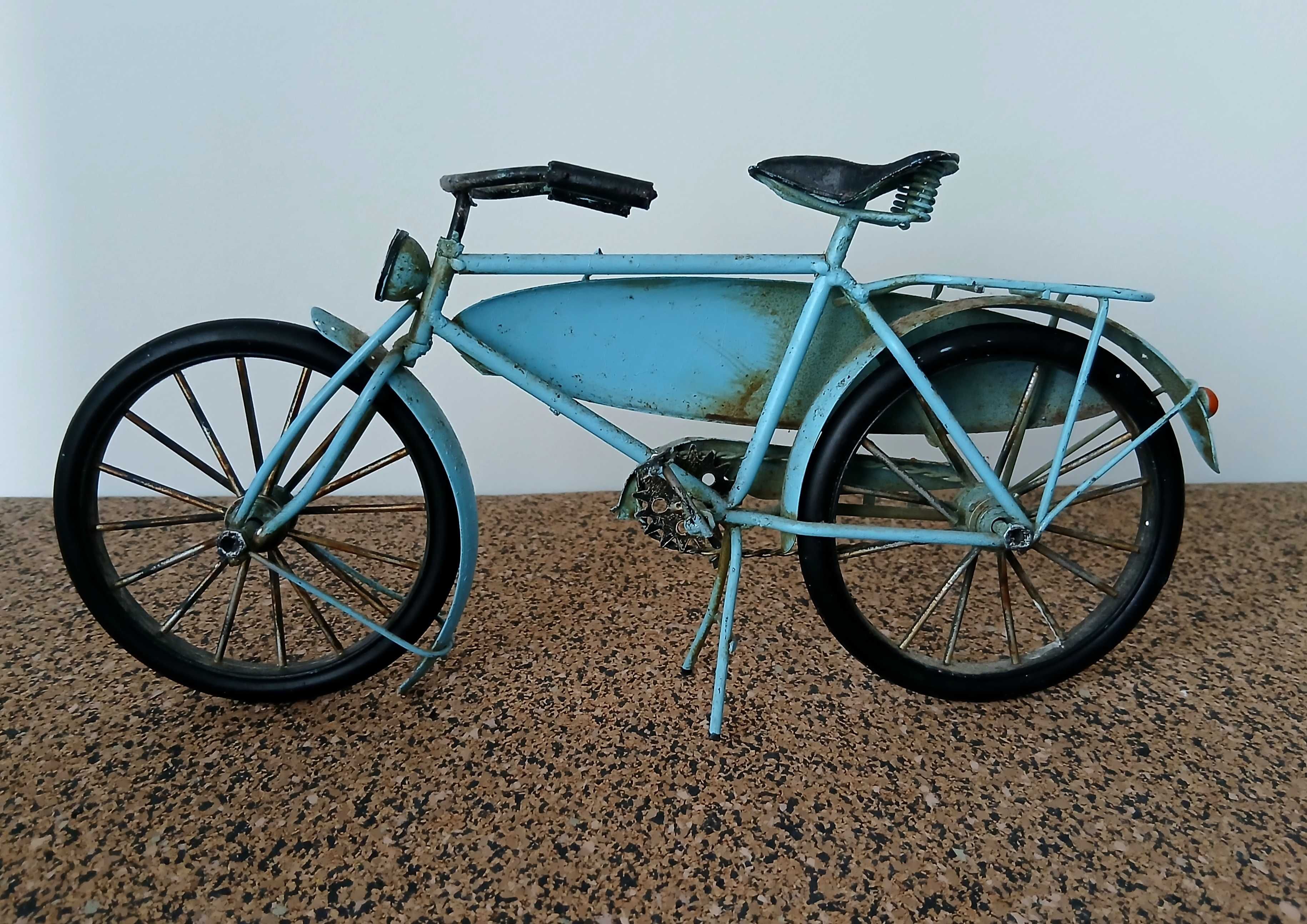 Bicicleta antiga de decoração
