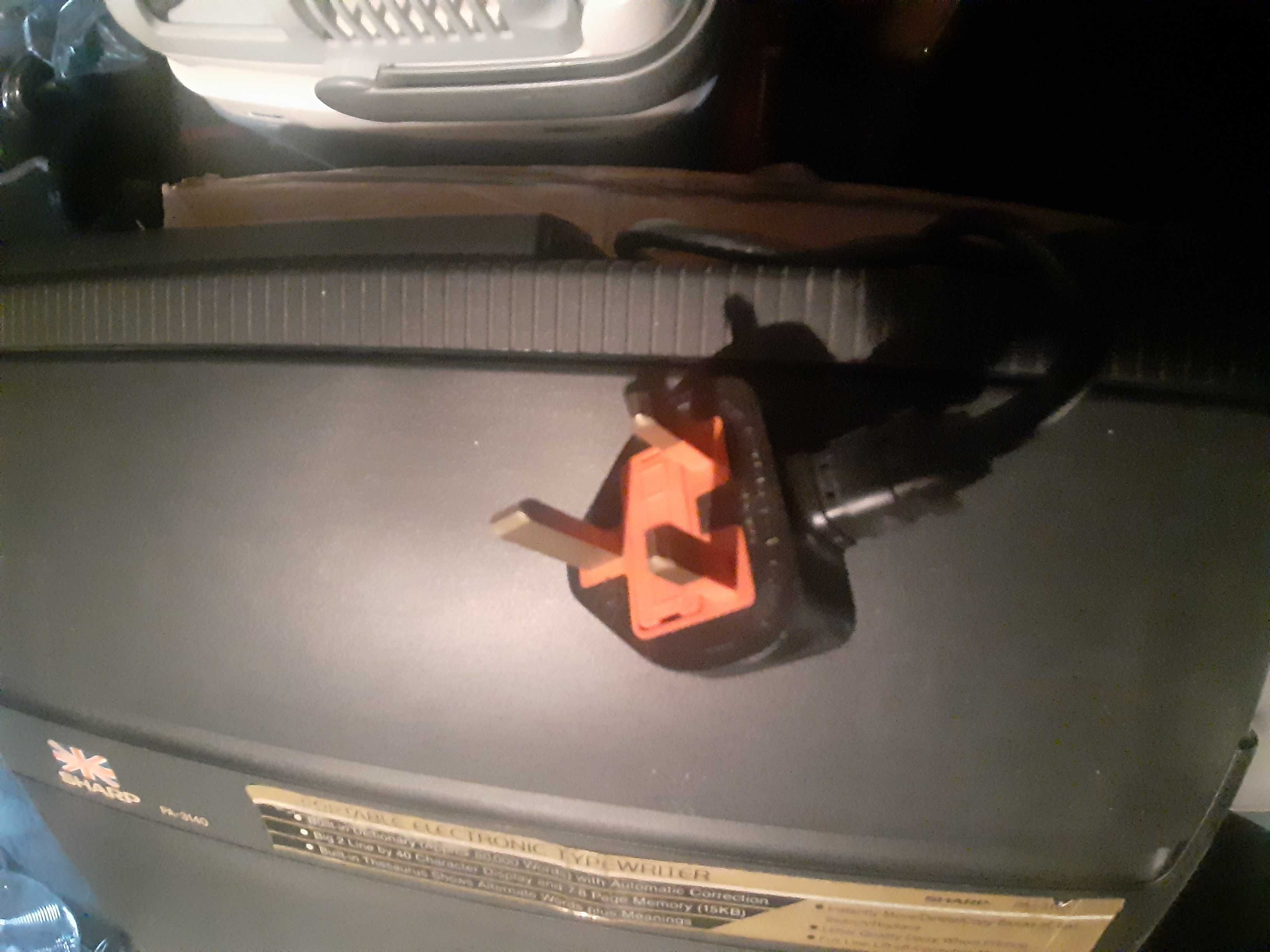 Elektryczna maszyna do pisania SHARP PA 3140