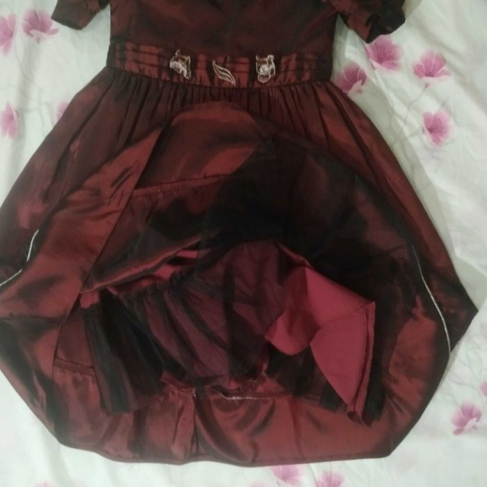 Красивое платье р. 116