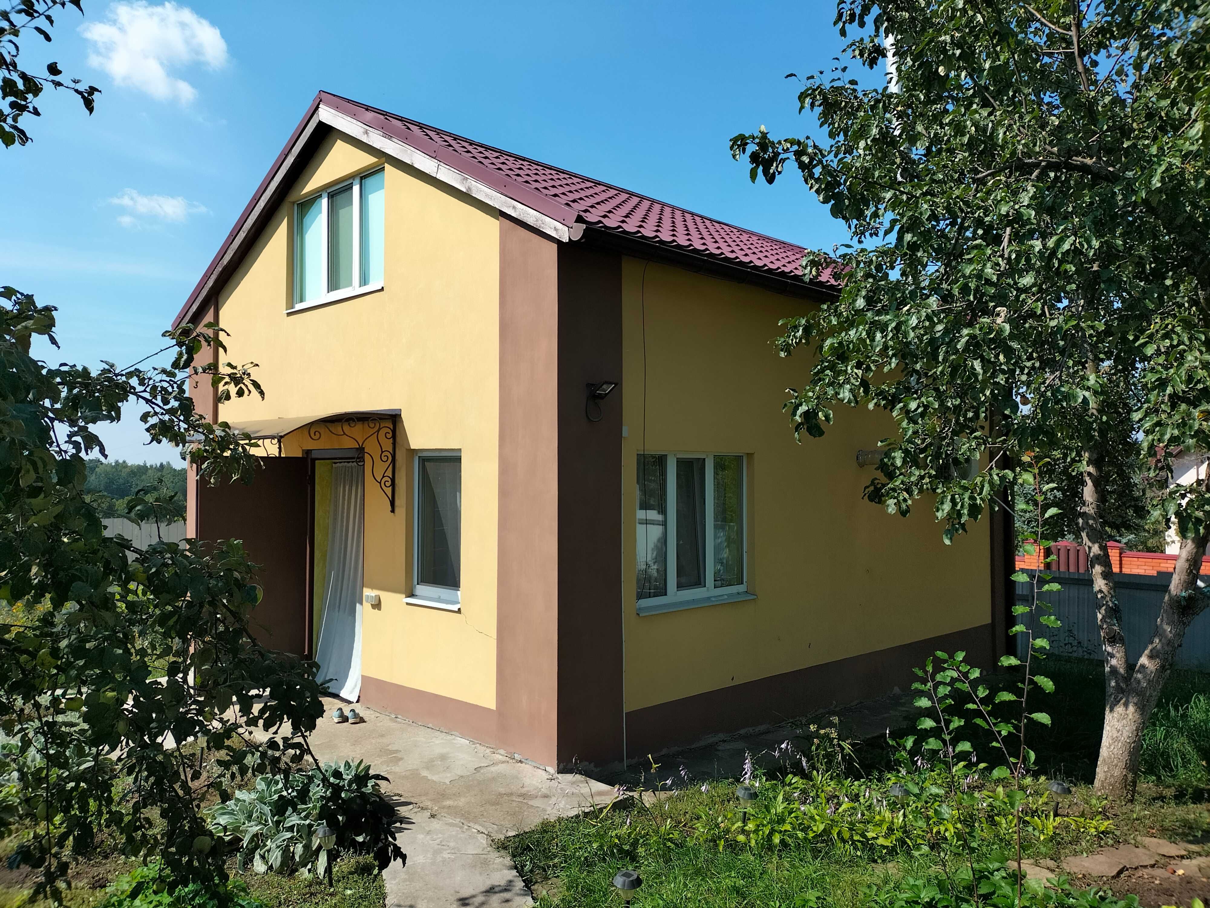 Продам будинок з земельною ділянкою