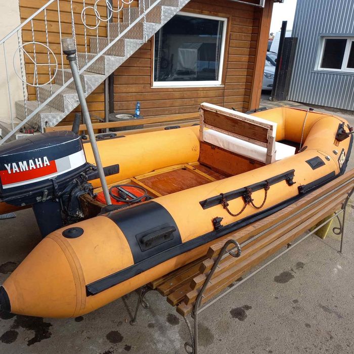 Лодка, човен Bat Italia 4.3 м