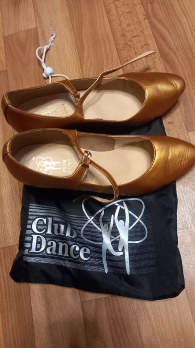 Балтні туфлі для стандарту