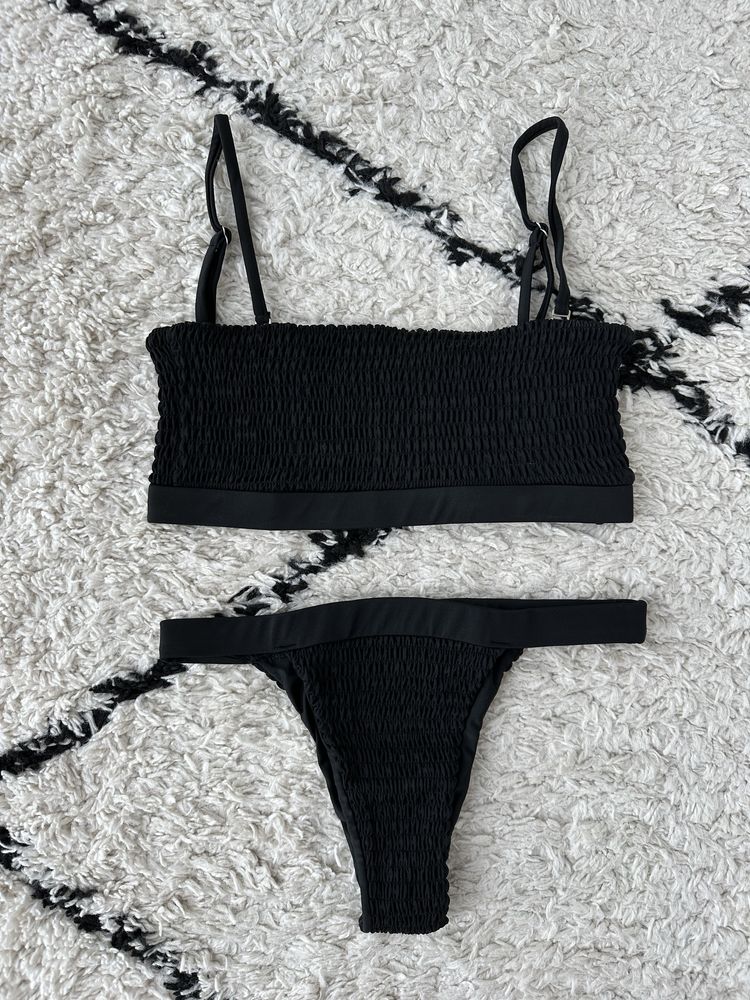 Bikini preto franzido Rarus