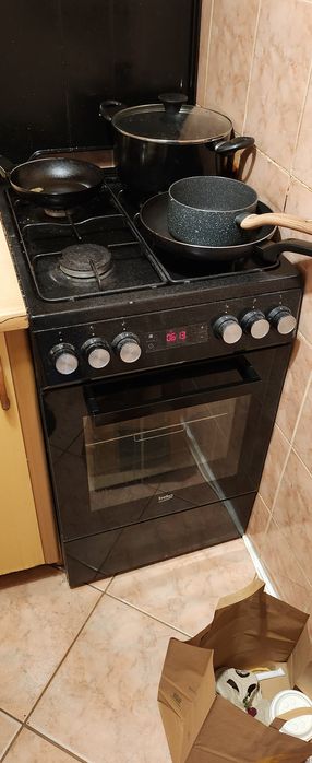 Kuchenka elektryczno - gazowa BEKO