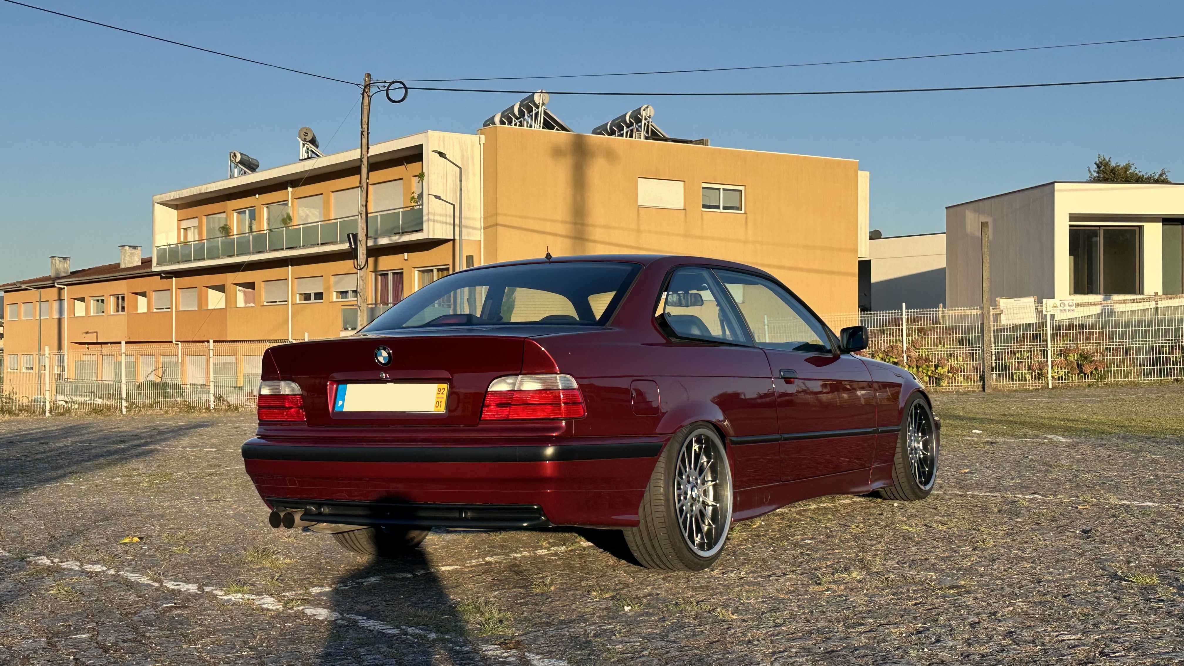 BMW E36 318 IS Coupe