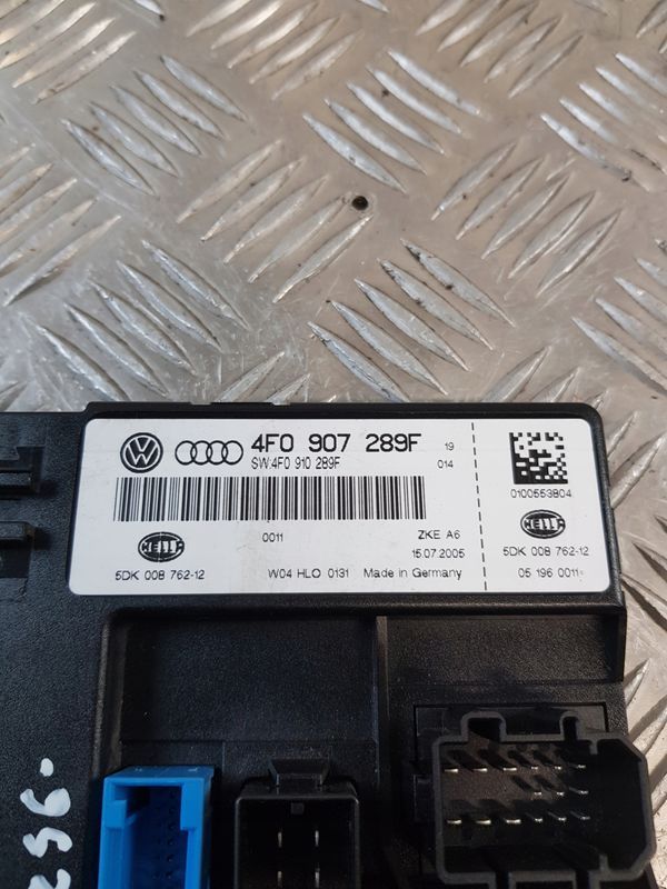 Moduł Komfortu Oe 4ff Audi A6 C6/2.4 V6/05r- Europa