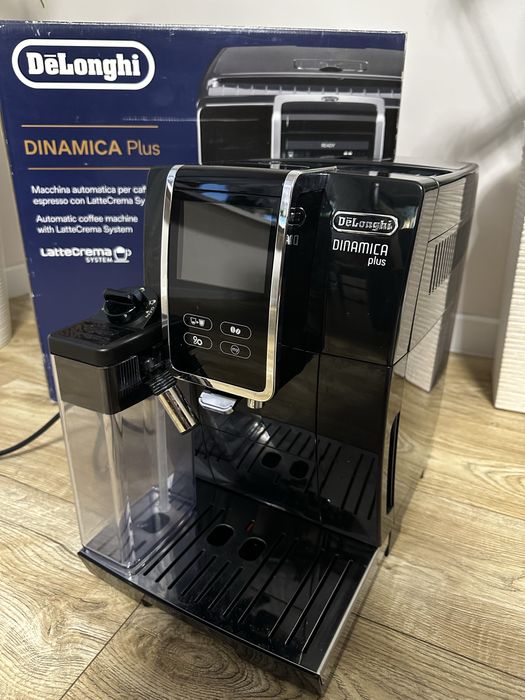 Ekspres ciśnieniowy DE LONGHI Dinamica Plus ECAM370.70.B Czarny