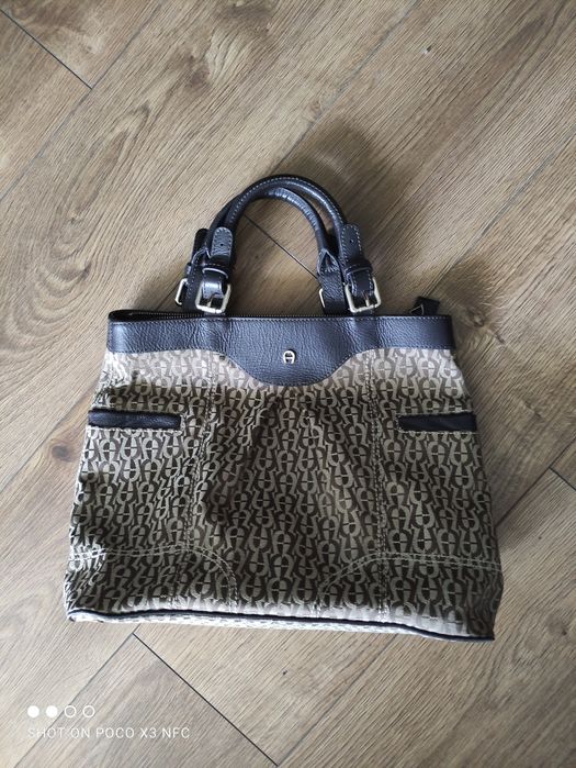 Torebka do ręki lub na ramię materiał+ skory