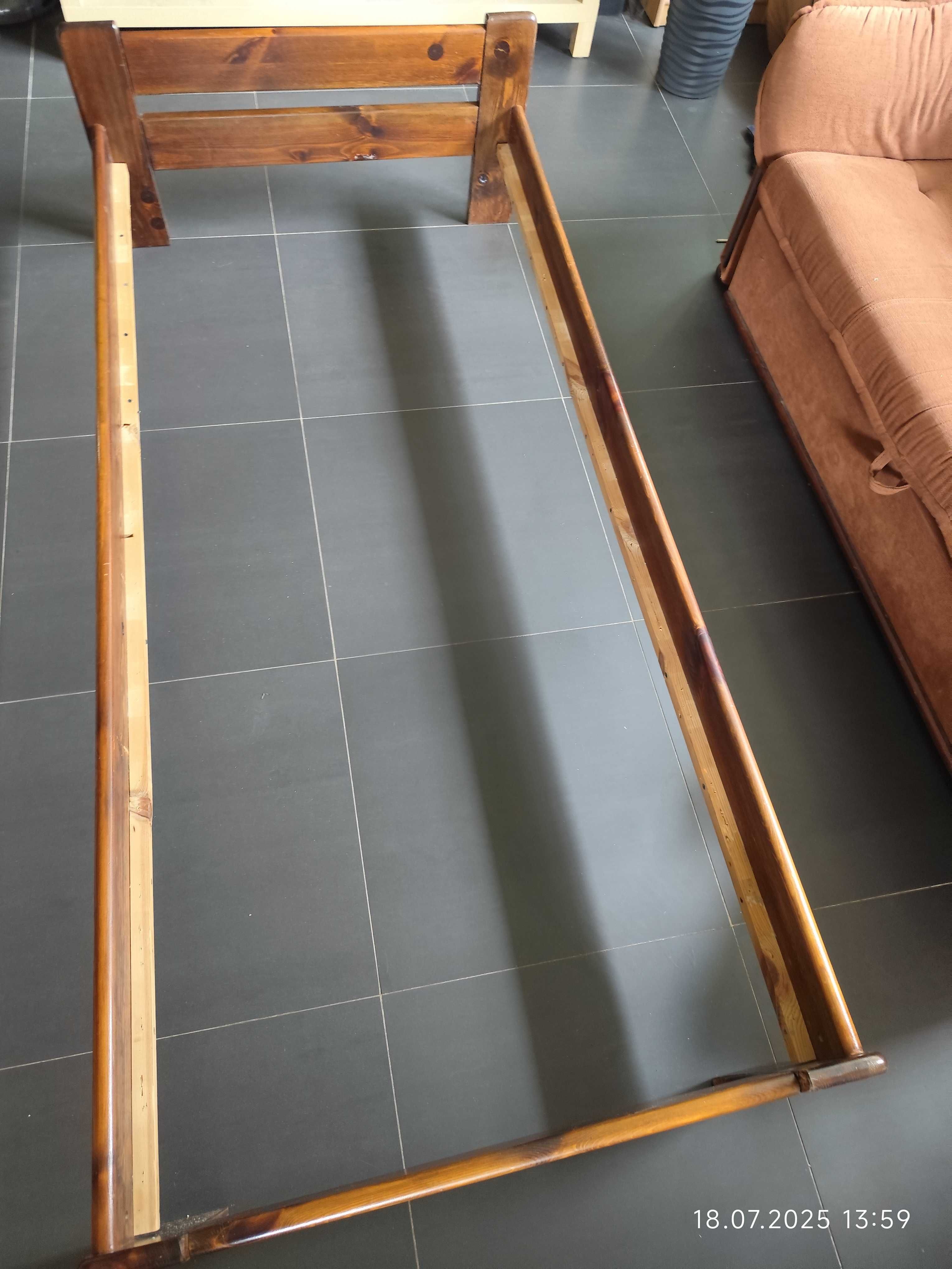 Łóżko z materacem i stelazem drewniane sosnowe 200 x 90 Ikea Sultan