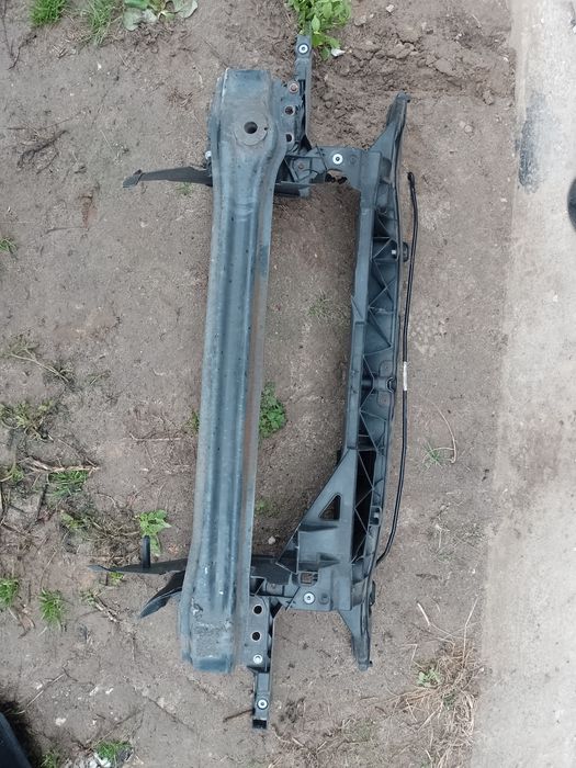 Seat Leon II Toledo 05-08 belka pod zderzak przód przednia