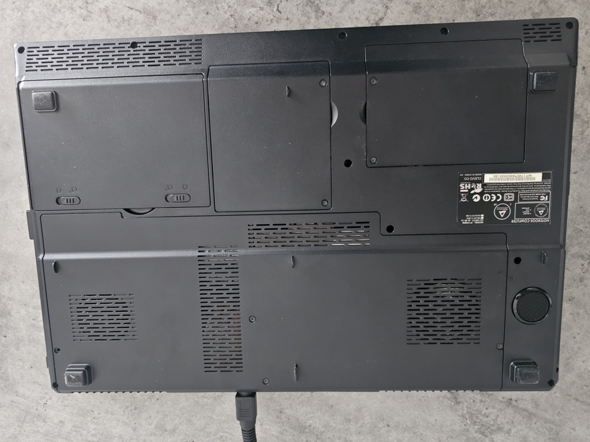 Portatil Clevo p170em