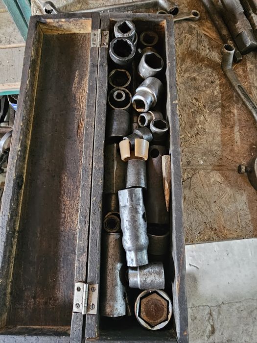 Токарні інструменти