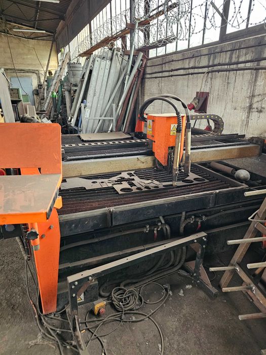 Ploter CNC do cięcia plazmą – ALUBRAM 2550K + źródło CUT 105 CNC