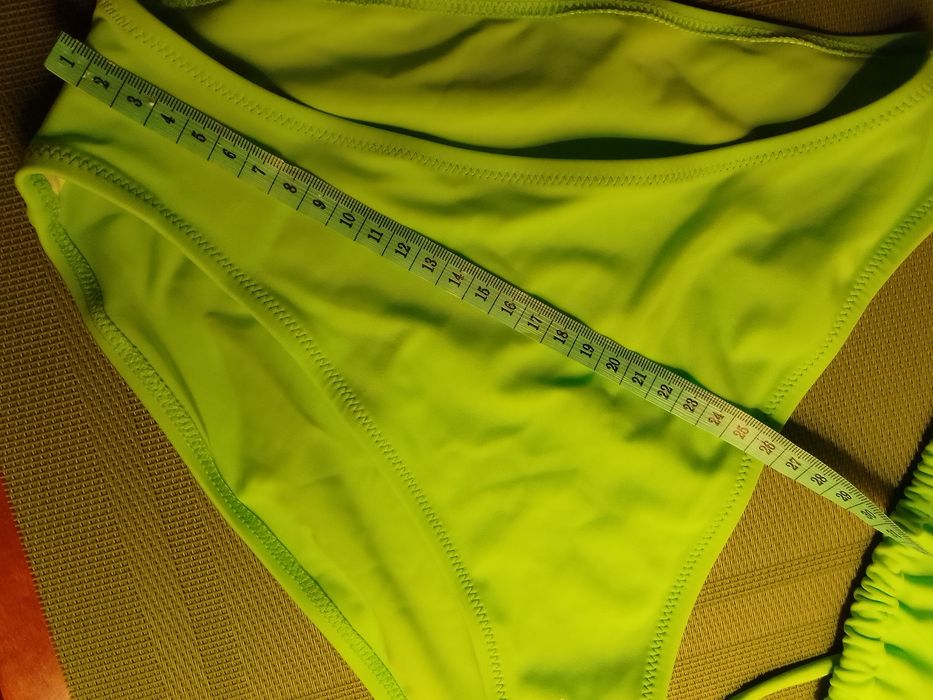 Купальник. Новий! S-M.