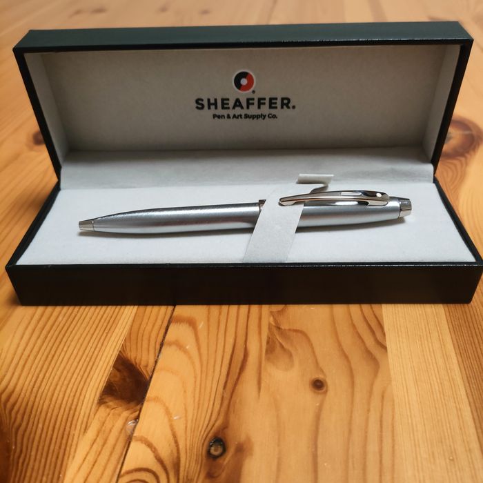 Nowy długopis Sheaffer. Prezent.