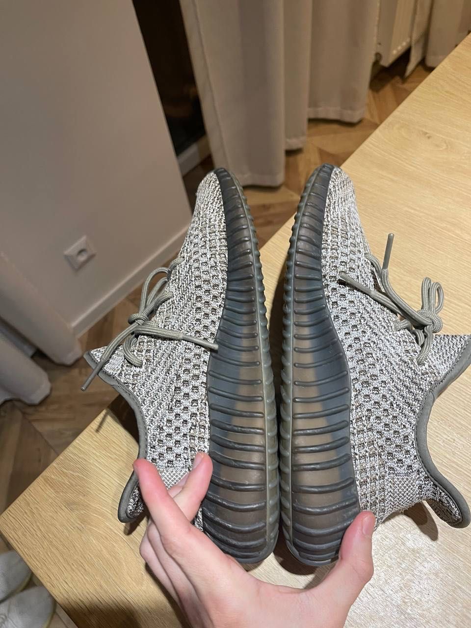 adidas Yeezy boost 350 v2 ash stone 40 2/3 beluga white black carbon