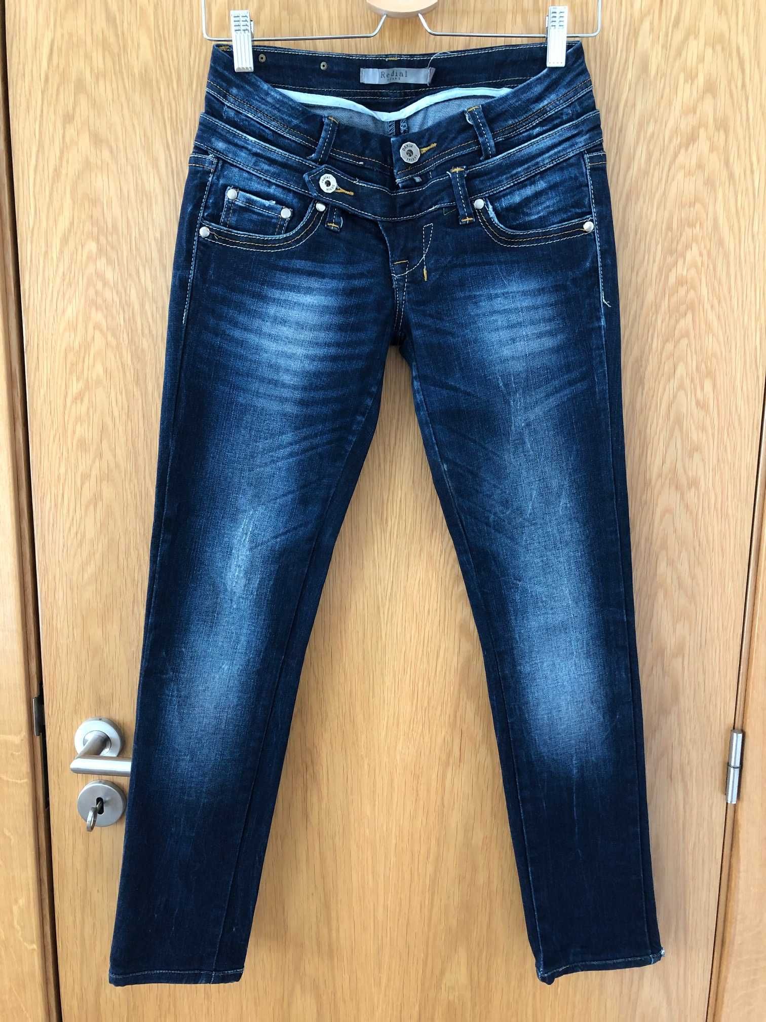 Jeans azul escuro cinta média - tamanho S (36)