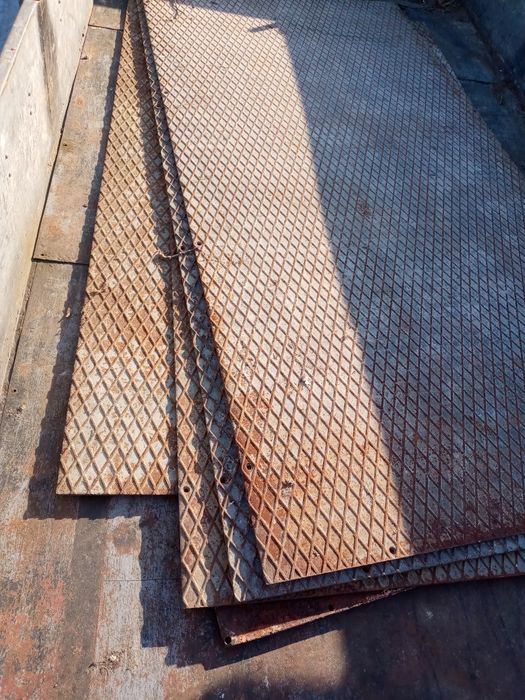 Blacha ryflowana romb rombek 4 5 mm czarna 2m na 1m 1 szt