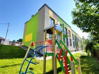 Продаж ТАУНХАУСА з гаражем та ремонтом / меблями в місті