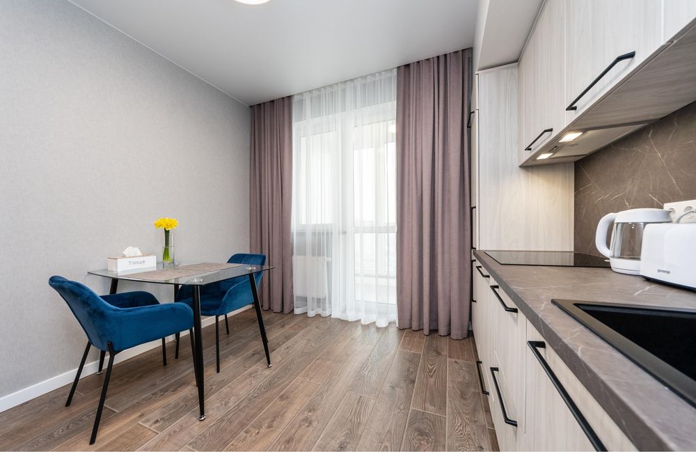 Романтичный люкс с видом на озеро. Харьковская, Лебединый-5-555.biz.ua