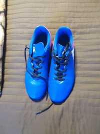 Korki, buty piłkarskie marki Adidas 38