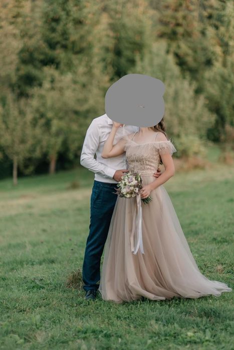 Розкішна сукня для особливих подій