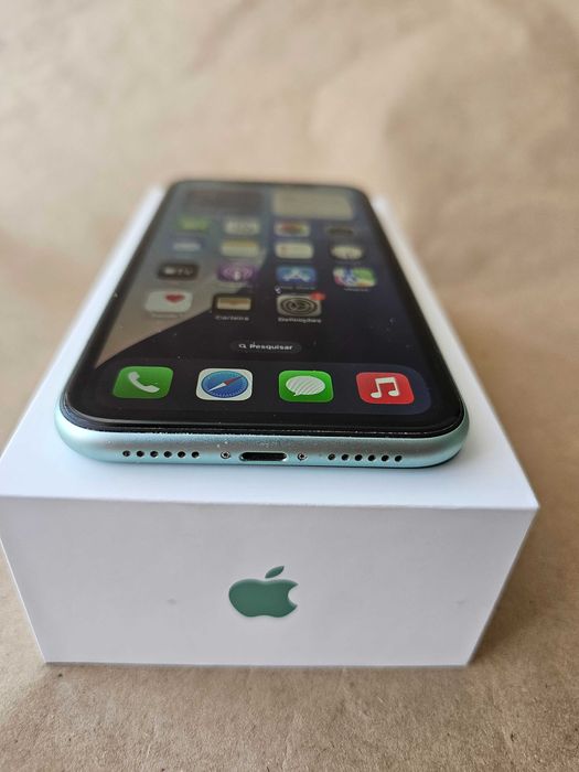 Iphone 11 128Gb.  77% Bateria.  Muito bom Tudo de origem.