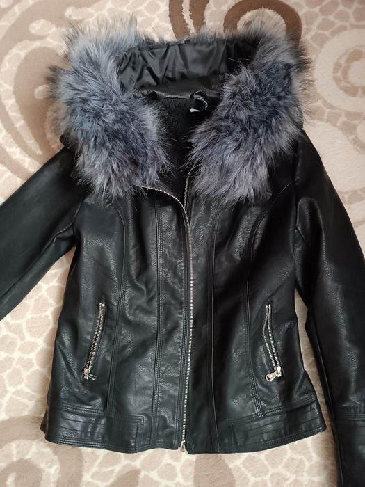 Куртка жіноча M/L