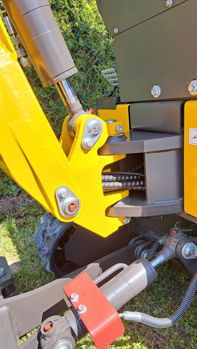 Minikoparka Nex N12 joystick,  Yanmar 3TNV70, 2m głębokość kopania