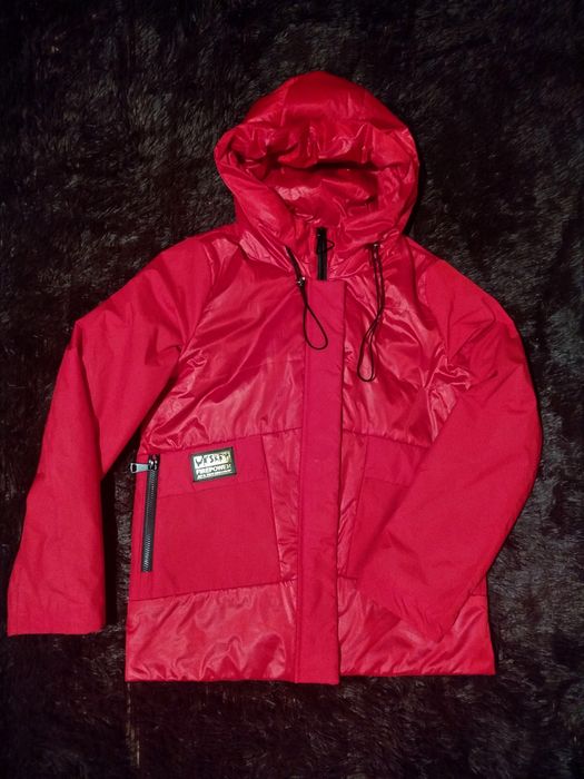 Курточка в чудовому стані