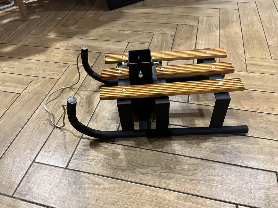 Stojak na choinke ( sanki )