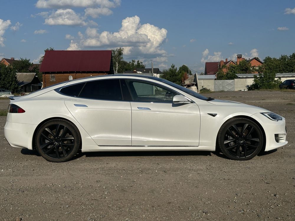 Tesla Model S Dual Motor 75D 2018