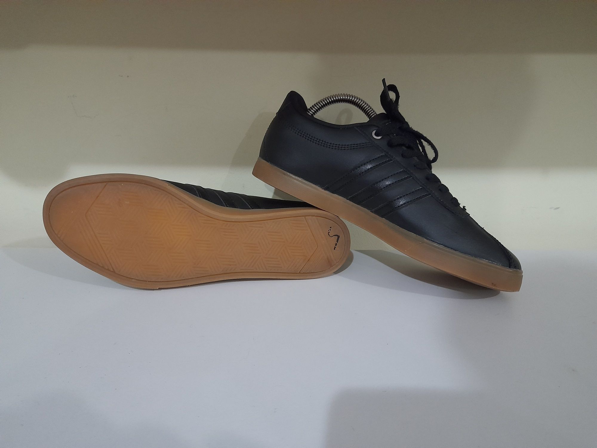 Оригинал Adidas courtset кожаные кроссовки 39,5( 24,5 см )