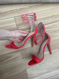 Червоні туфлі босоніжки хілс heels