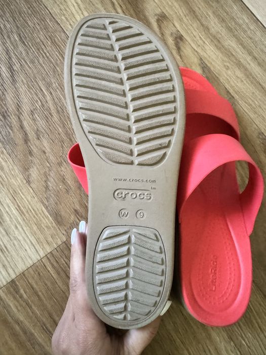 Crocs жіночі босоніжки