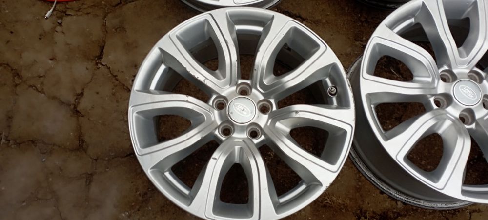 Felgi Aluminiowe 5x108,R18,ET45,8j Land Rover Czujniki