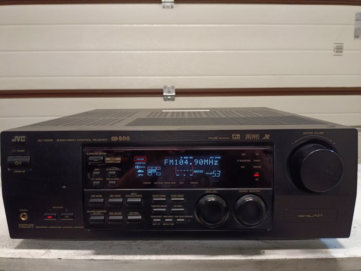 Amplituner JVC RX7000R, pilot